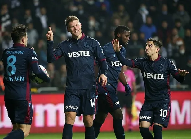 izmir-firtinali-altay-1-2-trabzonspor-mac-sonucu-ozet-1640113327212.jpeg İzmir 'Fırtına'lı! (Altay 1-2 Trabzonspor MAÇ SONUCU ÖZET)-4