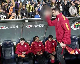 Burak Yılmaz’dan Fenerbahçeli taraftarlara olay hareket