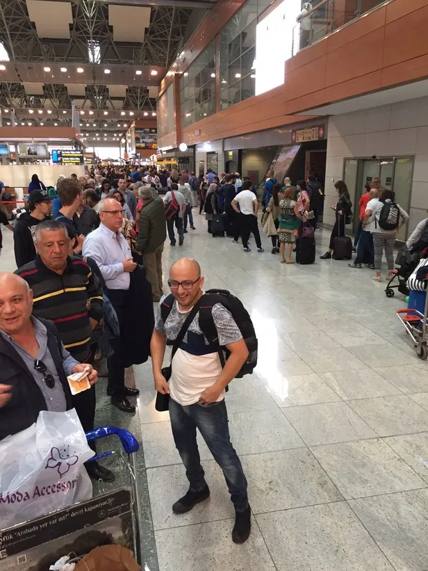 Sabiha Gökçen'de 1000 yolcu uçağını kaçırdı-2