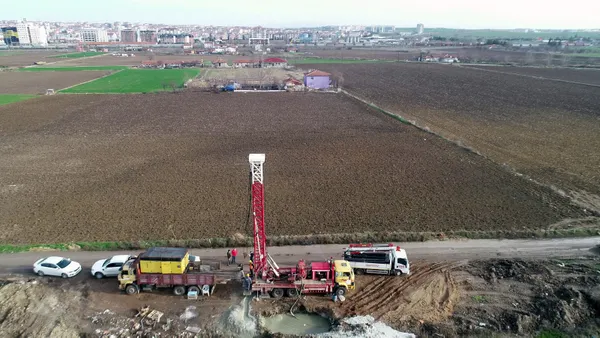 kuraklik-tehlikesi-istanbulun-yani-basinda-edirnenin-barajlari-kurudu-1610027573667.jpg Kuraklık tehlikesi İstanbul'un yanı başında! Edirne'nin barajları kurudu-3