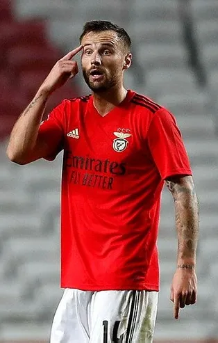 Zor hedef Haris Seferovic! Beşiktaş yıldız oyuncu için temaslara başladı...