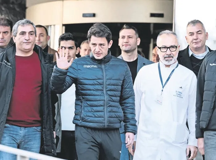 Faruk Koca'nın hakem Halil Umut Meler'e attığı yumruk Türk futbolunu tüm dünyaya rezil etti-3