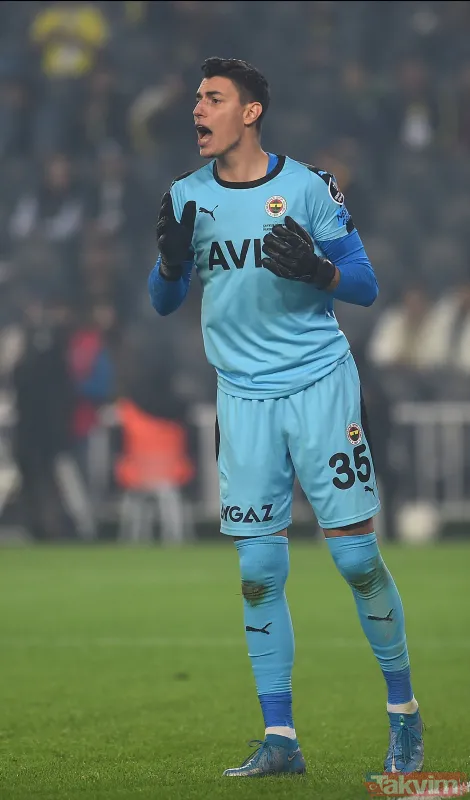 Fenerbahçe, Berke Özer ile kaleyi kapatamıyor! Performansı tartışmaya yol açtı... - 14