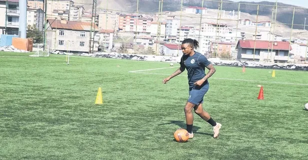 Hakkari’de bir gol kraliçesi