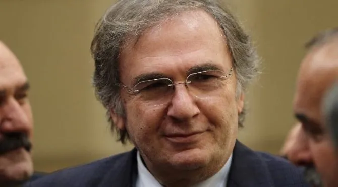 60-yasinda-20lik-cilt-genclik-sirri-bu-kurde-sakli-saracoglu-paylasti-1733405497020.jpg Sadece 3 malzeme! İbrahim Saraçoğlu paylaştı; Gençleştiren doğal kür-4