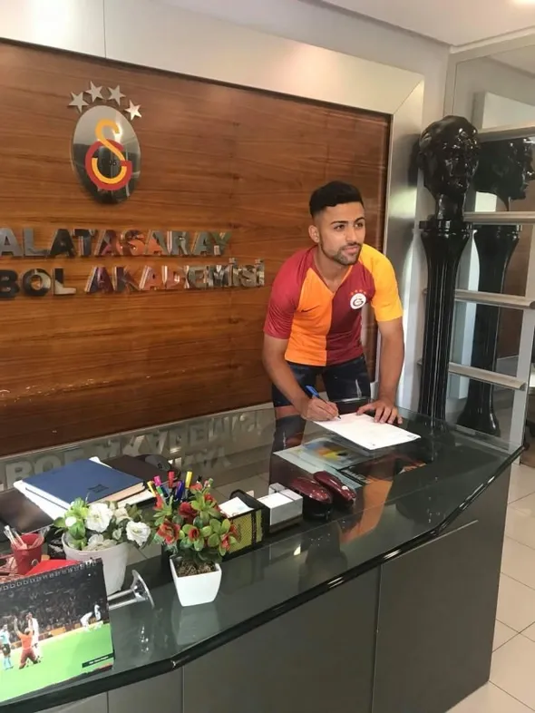 Galatasaray'dan geleceğe yatırım! 6 genç futbolcuyla sözleşme imzalandı-2