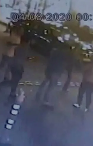 İstanbul'da silahlı kavga dehşeti! Sürüne sürüne kaçmaya çalıştılar