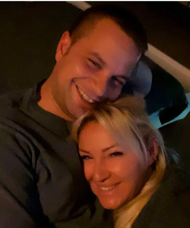 1773577166938.jpeg Yağmur Atacan’dan nişan gecesi itirafı: "Pınar'ı öpeyim derken yanlışlıkla kafa attım"-5