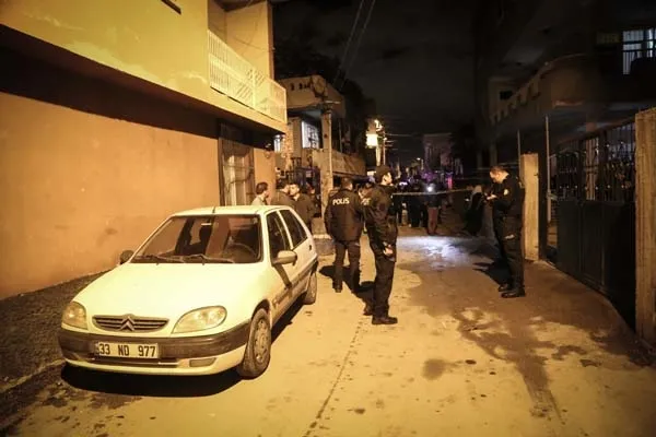 Adana'da otomobili EYP ile patlattılar - 1