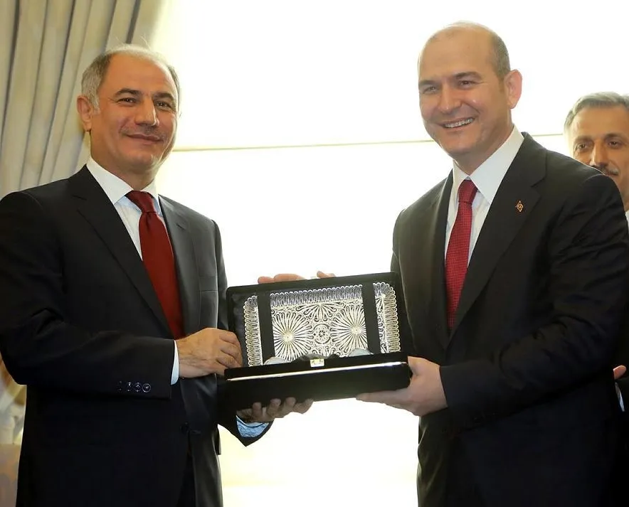 Bakanlıklarda devir teslim yapıldı