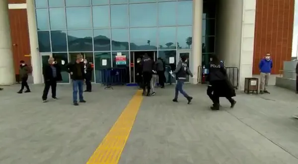 film-gibi-operasyon-fidye-icin-kacirilan-katarli-is-insani-kurtarildi-1612520975720.jpg Film gibi operasyon! Fidye için kaçırılan Katarlı iş insanı kurtarıldı-6