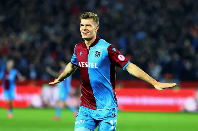 20 kulüp Trabzonsporlu Alexander Sörloth'un peşinde! Tam 30 milyon Euro...