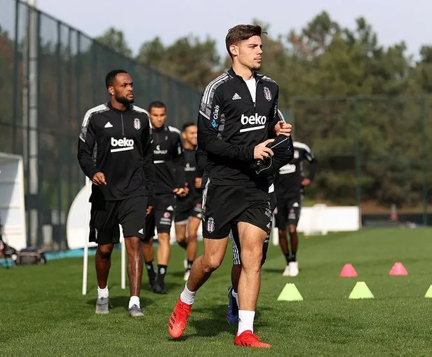 besiktas-kara-bulutlari-dagitmak-istiyor-super-ligde-5-mactir-kazanamayan-kara-kartal-hedef-mutlak-galibiyet-1639257297282.jpeg Beşiktaş kara bulutları dağıtmak istiyor! Süper Lig'de 5 maçtır kazanamayan Kara Kartal'da hedef mutlak galibiyet-3