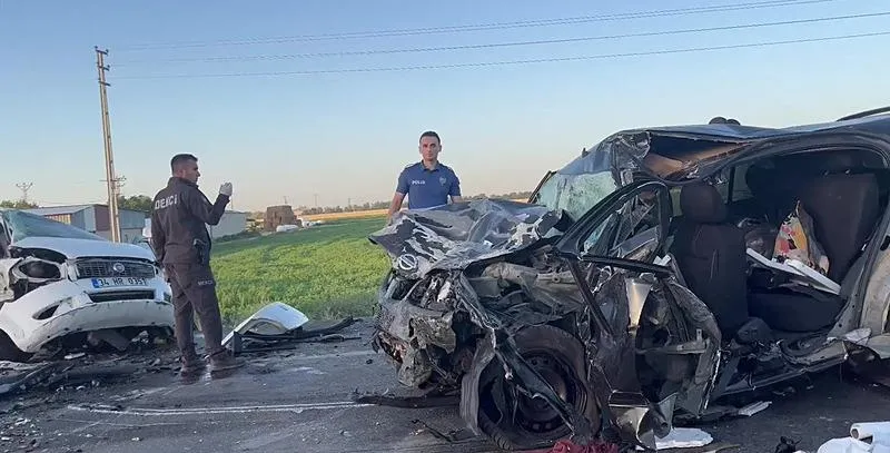Konya'da katliam gibi kaza! Otomobiller çarpıştı: 4 ölü 2 bebek yaralı-3
