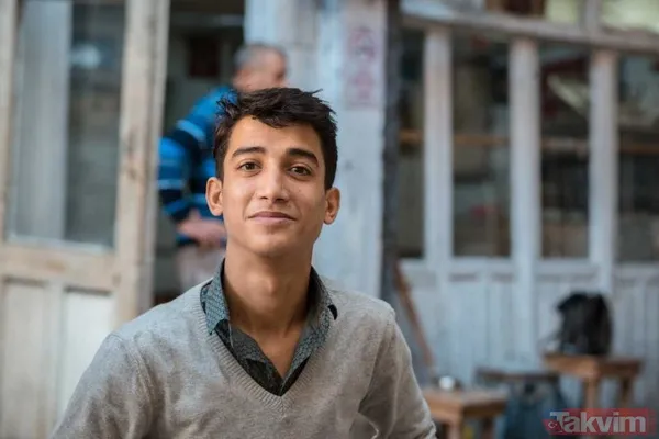 Müslüm Gürses'in gençliğini canlandırarak sinema dünyasında büyük bir çıkış yakalayan Şahin Kendirci, ABİ dizisinde Behram karakterinin gençlik yıllarını...