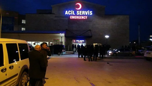 tokatta-husumetli-aileler-arasinda-silahli-kavga-olu-ve-yaralilar-var-1648057913351.jpeg Tokat'ta husumetli aileler arasında silahlı kavga! Ölü ve yaralılar var-2