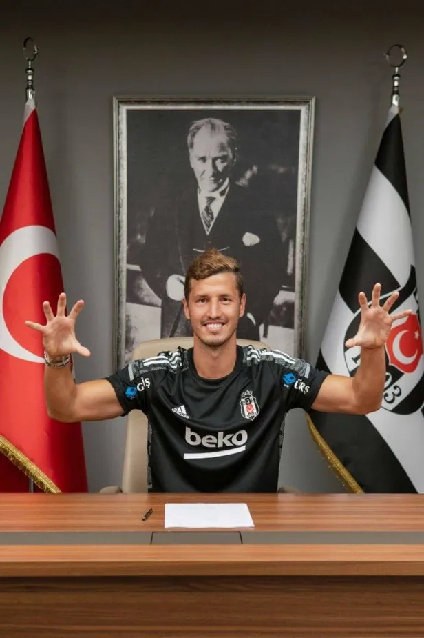 son-dakika-besiktas-salih-ucan-transferini-resmen-acikladi-1625416162861.jpeg Son dakika: Beşiktaş Salih Uçan transferini resmen açıkladı-4