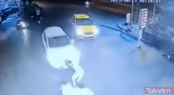 İstanbul'da şoka sokan anlar: Otomobili kavga ettiği kişilerin üzerine sürdü - 4