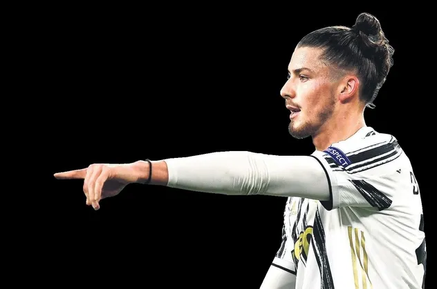 Galatasaray’da Rumen havası! Cimbom’un transfer harekatı sürüyor