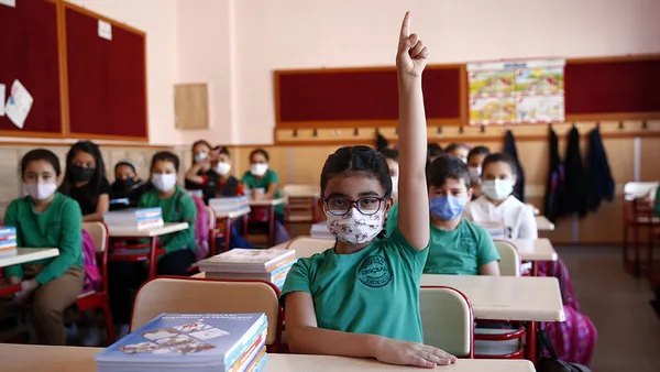 son-dakika-bakan-ozerden-flas-yuz-yuze-egitim-aciklamasi-ara-tatil-uzayacak-mi-1643895037185.jpg SON DAKİKA! Bakan Özer'den flaş yüz yüze eğitim açıklaması! Ara tatil uzayacak mı?-2