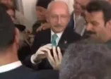 Kılıçdaroğlu'nun selfie çekme mücadelesi