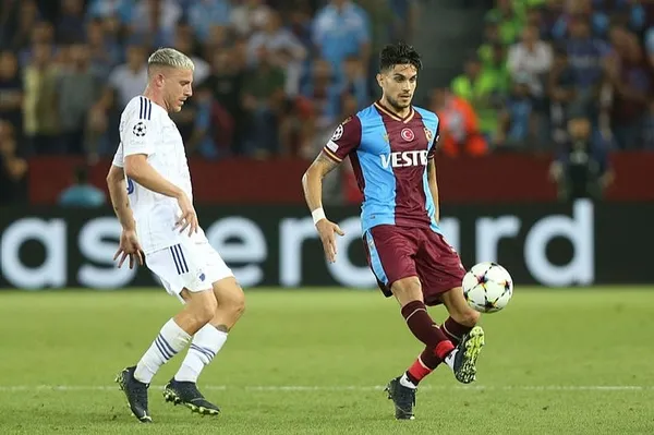 son-dakika-trabzonspor-umut-bozoku-kadrosuna-katti-1661592945270.jpg Trabzonspor Umut Bozok'u kadrosuna kattı!-2