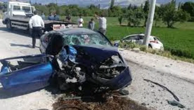 Zonguldak’ın Ereğli ilçesinde meydana gelen trafik kazasında, 4 kişi yaralandı