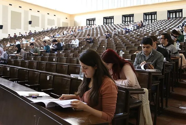 İBB gençleri yarı yolda bıraktı