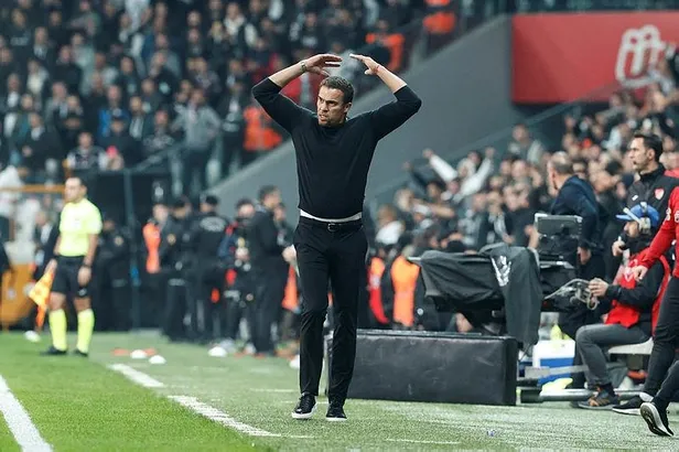 ismael-cikmazi-besiktas-taraftarinin-valerien-ismaele-guveni-kalmadi-1666044817604.jpeg Ismael çıkmazı! Beşiktaş taraftarının Valerien Ismael’e güveni kalmadı-3