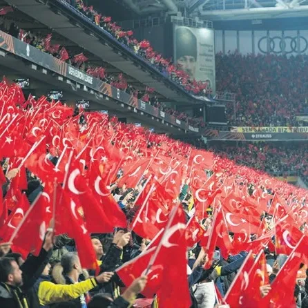 Kulakları sağır ettiler