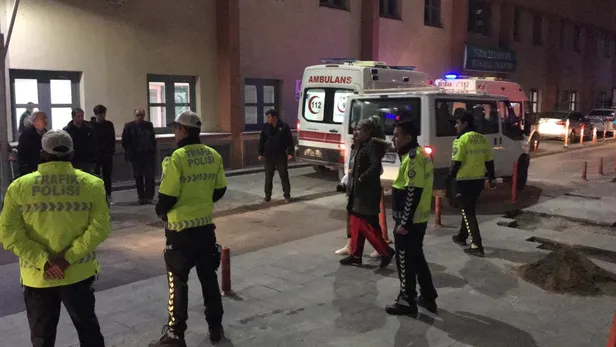 Askeri personeli taşıyan araç devrildi: Çok sayıda yaralı var-2