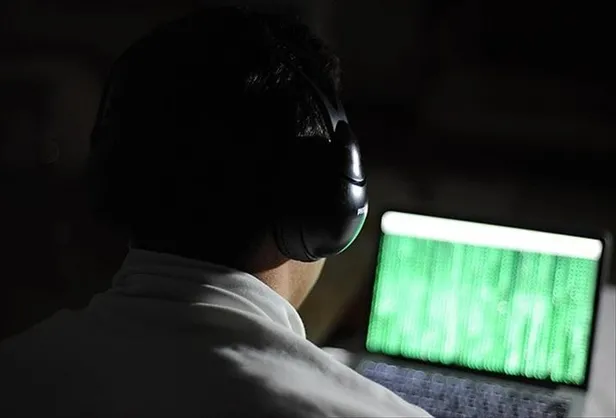 Devlet büyüklerinin kriptolu telefonlarını dinleyen FETÖ sanıklarının cezaları onandı! Dikkat çeken MİLCEP-K2 detayı-2