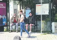 Rahata bak! Magazin dünyası coronavirüs tedbirlerine kulak asmadı! Kaya Çilingiroğlu, Demet Şener ve Sinan Çetin...