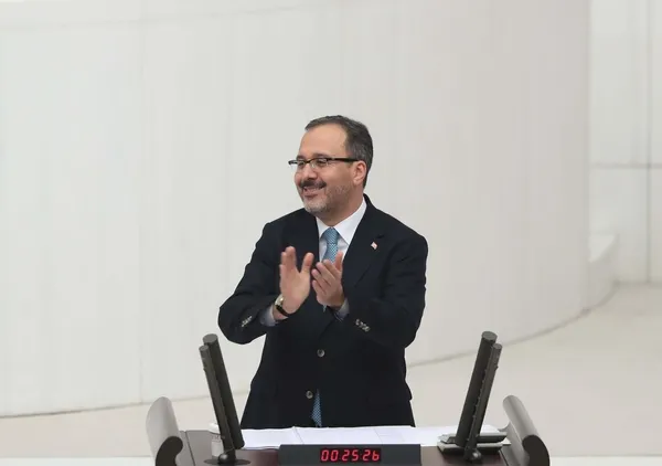1638953406574.jpg Bakan Kasapoğlu muhalefete sert çıktı: Bu çevrimdışı muhalefet zihniyetini bir kenara bırakın, online olun-4