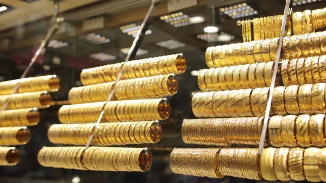 altin-fiyatlarina-2024-ayari-geliyor-islam-memisten-yeni-yilda-altin-dolar-euro-yorumu-aralik-itibariyle-1700593472067.jpg