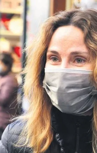 Demet Şener estetikj yaptırdığını inkar etti