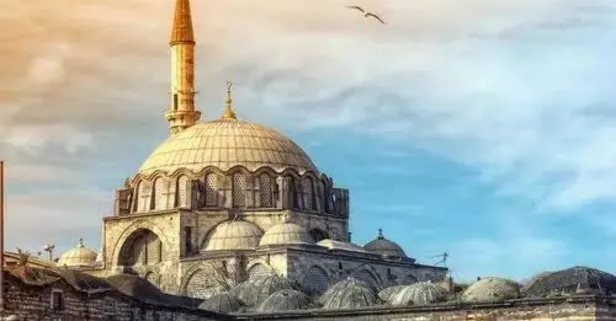 İstanbul Valiliği açıkladı! Cami önünde şans oyunu satışları yasaklandı