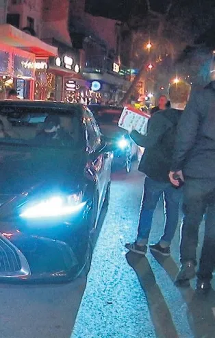 Elçin Sangu'da modaya ayak uydurdu! Kendini 2 milyonluk ödülle şımarttı