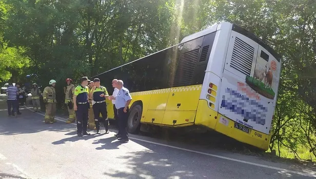 son-dakika-sariyerde-iett-kazasi-once-otomobile-sonra-agaca-carpti-yaralilar-var-1655388232288.jpeg Son dakika: Sarıyer'de İETT kazası! Önce otomobile sonra ağaca çarptı: Yaralılar var-3