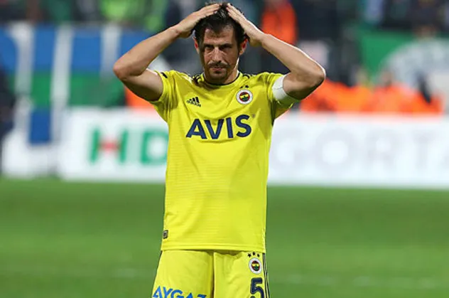 FETÖ'den yargılanan Fenerbahçeli Emre Belözoğlu hakkında karar