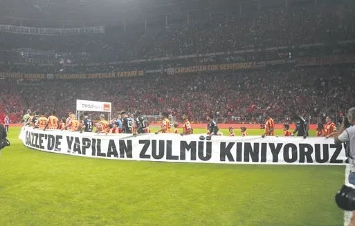 Galatasaray sahasında Beşiktaş'ı mağlup etti! Okan Buruk'tan Icardi ve Süper Kupa yorumu-4