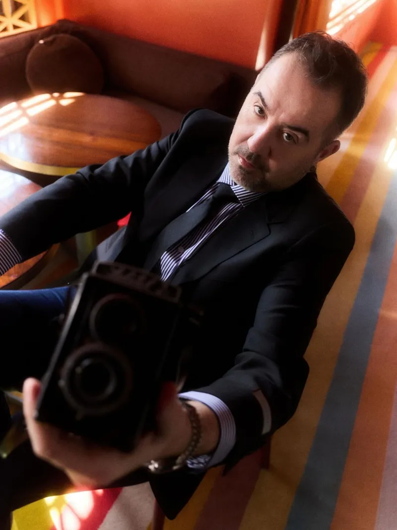 1776318860369.jpg Komedyen Ata Demirer’in sevme biçimi: "Annem bize bambaşka bir şey öğretti"-4