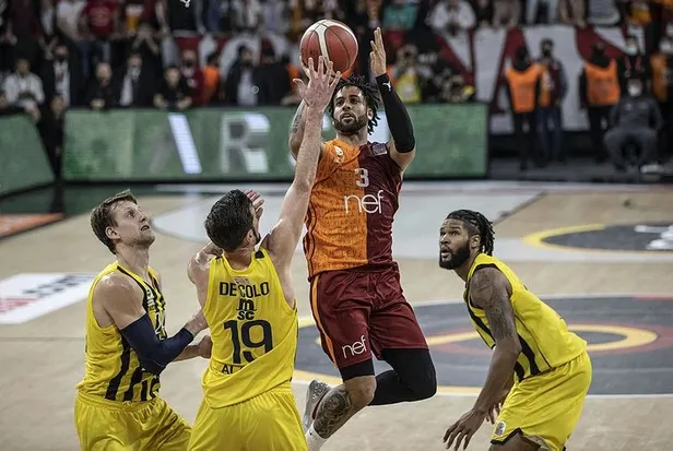 burak-elmas-devreye-girdi-ali-koc-transferden-vazgecti-1641249704978.jpeg Burak Elmas devreye girdi Ali Koç transferden vazgeçti-2