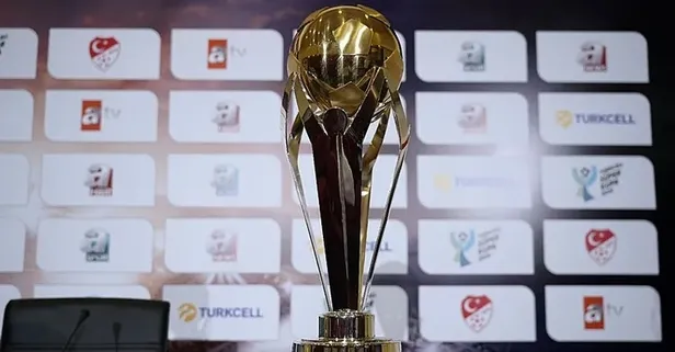 TFF açıkladı: Galatasaray-Fenerbahçe Süper Kupa finalinin saati 18.45 olarak değişti