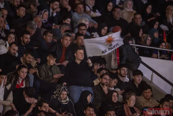 AK Parti'den aday tanıtım toplantısına yoğun ilgi! İçerisi dışarısı tıklım tıklım... - 17