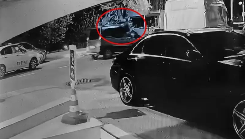 İstanbul Avcılar'da dehşete düşüren olay! Taksinin önünü kesip kurşun yağdırdılar!-3