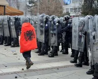 Ülkeyi karıştıran bakan görevden alındı