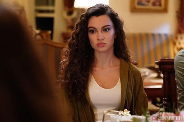 Bir Gece Masalı’nın Urfalı Mahir’i Burak Deniz bakın aslen nereliymiş! Su Burcu Yazgı Coşkun’un partneri meğer... - 8