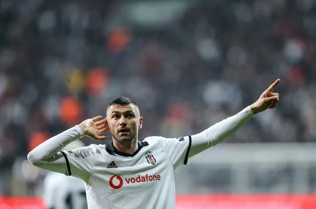 İtalyanlar Beşiktaşlı Burak Yılmaz'ın transferini böyle duyurdu!
