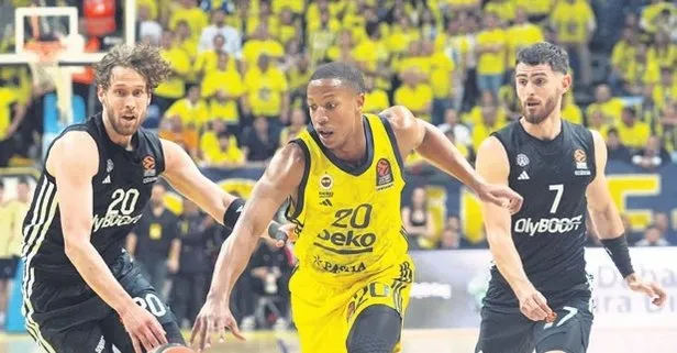 Fenerbahçe Beko Paris Basketbol’u 83-78 yendi!